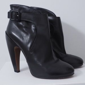 Alaïa Black Leather Heeled Booties